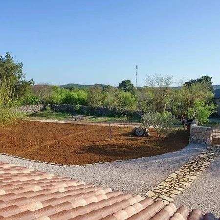 Marilu Stankovci Σίμπενικ